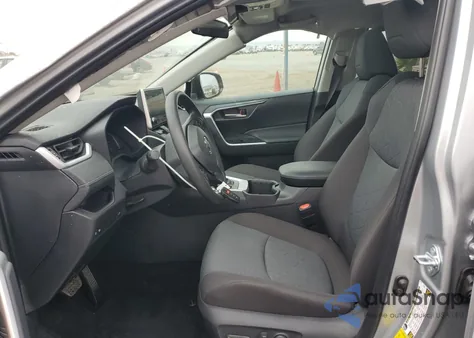 2025 Toyota Rav4 Xle z USA, uszkodzony, nr VIN 2T3W1RFV6SW401338